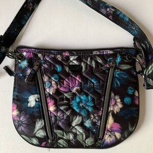 Lug Swivel Black Bloom Floral Crossbody Handbag